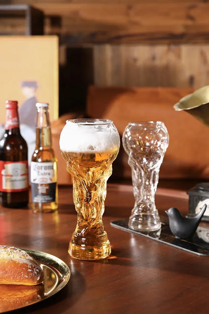 Pahar de bere în formă de trofeu 600 ml – design fotbalistic