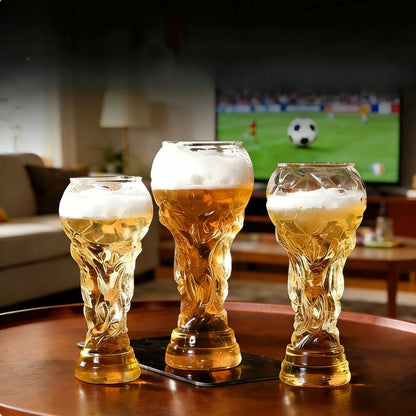 Pahar de bere în formă de trofeu 600 ml – design fotbalistic